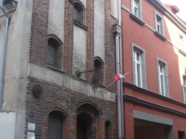 Kolejna  gotycka  kamienica