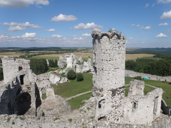 Zamek OGRODZIENIEC **** http://www.zamek-ogrodzieniec.pl/ **** http://zamki.net.pl/zamki/podzamcze/podzamcze.php **** Zamek Ogrodzieniec znajduje się w Podzamcz