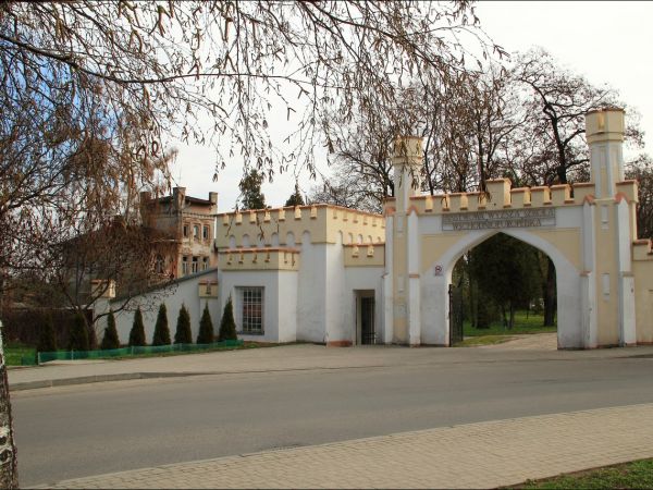 Pałac Lubomirskich w Przemyślu - Bakończycach .  Wybudowany w latach 1885–1887 przez księcia Hieronima Adama Lubomirskiego, według projektu Maksymiliana Nitscha