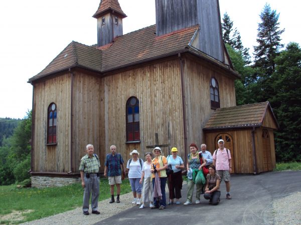 Świątynię w 1902r.  wzniesiono z inicjatywy księdza Adama Orłowskiego - proboszcza tyrawskiego, przy finansowym wsparciu Leokadii Żuk-Skarszewskiej.