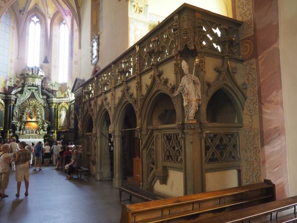 na galeryjce po prawej : Chór Mieszczan - Chór Bractwa Maryjnego,  tam też tryptyk, więcej - w galerii.