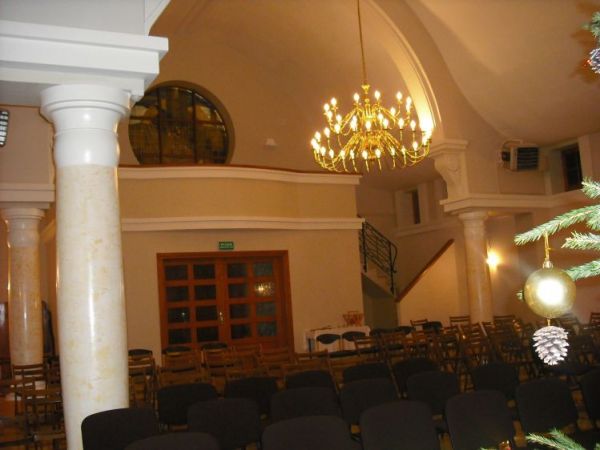 Wnętrze kaplicy, widok na chór