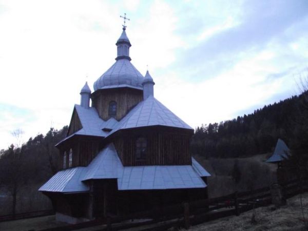 budowę tej cerkwi rozpoczęto przed wybuchem II w.św. wykorzystując podobno materiał pochodzący z rozbiórki wcześniejszej - ta pierwotna wzniesiona była w 1770r.