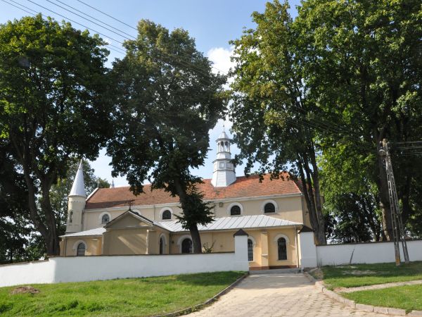 Kosciol - 0,8 km od gospodarstwa