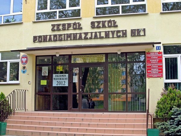 Zespół Szkół Ponadgimnazjalnych przy ulicy Kościerskiej