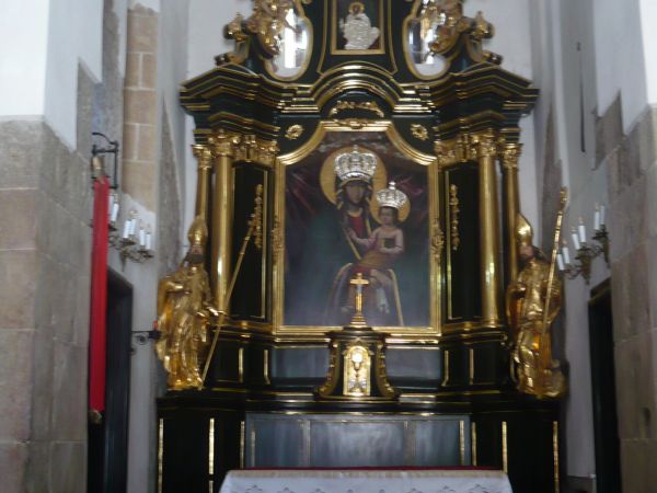 Ołtarz głowny w kościele św.Wojciecha