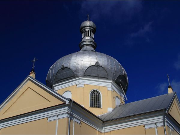 Cerkiew parafii grekokat. pw. Chrystusa Zmartwychwstałego. Jest to budynek murowany z 1880 roku. W latach 1915 - 1921 była odbudowana po pożarze. Obecnie jest t