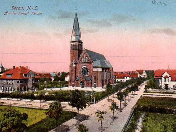 Żary  Kościół  Parafialny na dawnej fotografii  
Zastrzeżenie :Zdjęcia mogą pochodzić z zasobów 
archiwów państwowych lub prywatnych