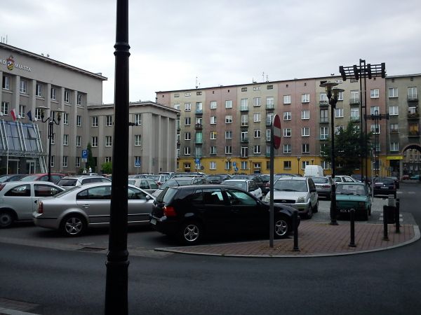 Sosnowiec-Parking przed Urzędem Miejskim.