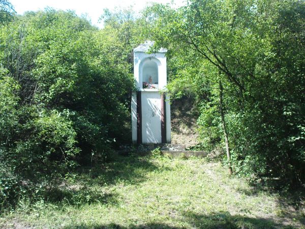 Figurka Św. Józefa przy drodze do Glesna.