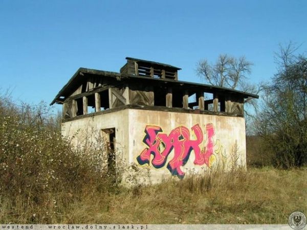 Skorzynice .Budynek stacji kolejowej. Ubikacja.