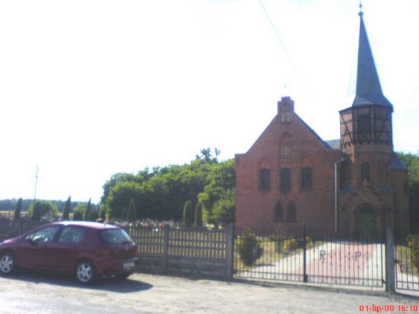 Kościół na cmentarzu