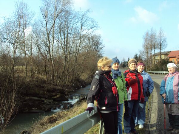 szypoty - progi - szumy na rzece Pielnicy, na tym odcinku : brak regulacji rzeki sprzyja nie tylko przyrodzie ale także wizualnym doznaniom. Przy drodze pięknie