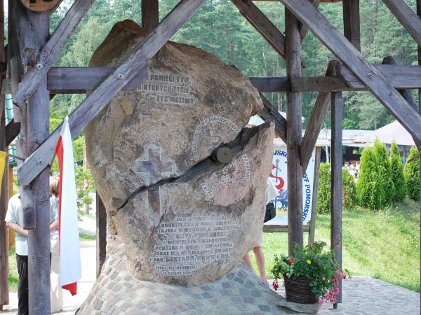 Obelisk upamiętniający tych co walczyli o wolność Kaszub.