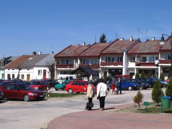 Za murami życie współczene