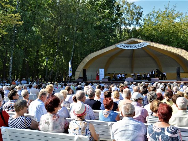 Licznie zgromadzona publiczność.