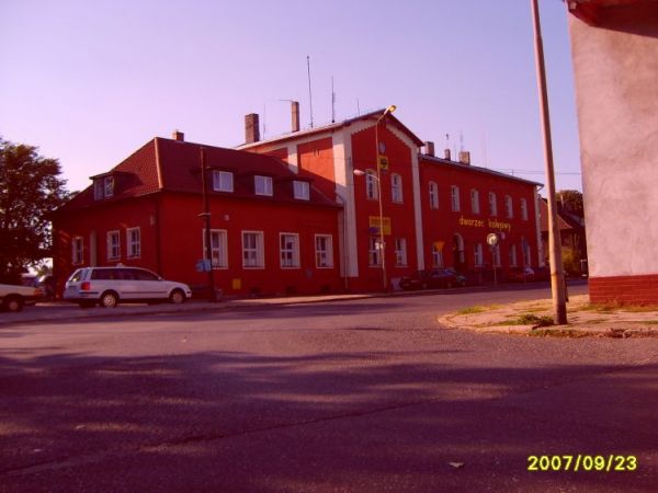 Dworzec kolejowy od frontu