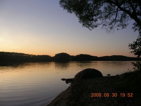 Jezioro Raduński e o zmierzchu ...