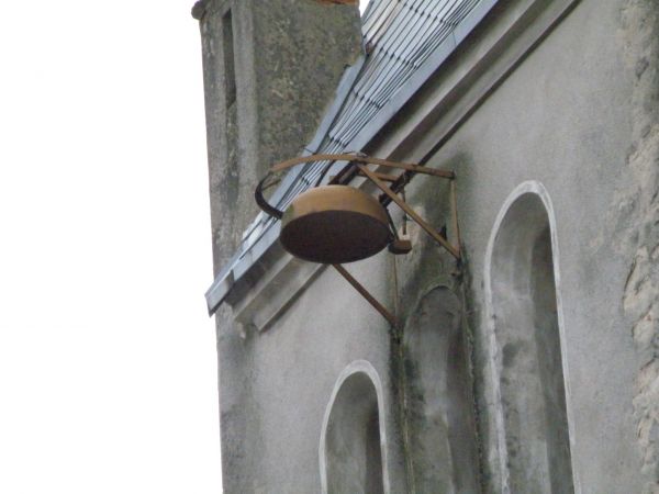 Sygnaturka zegarowa na wieży kościoła