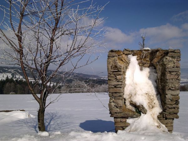 Różanka - żółtym szlakiem na Bochniak (713 m n.p.m.)