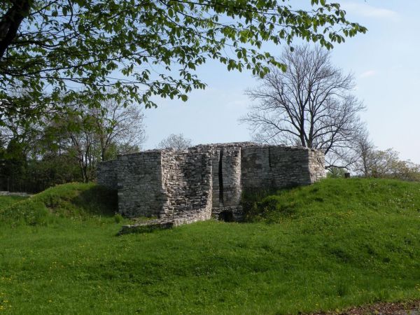 Ruiny Zamku Biskupów Krakowskich w Sławkowie