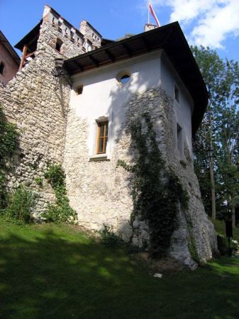 Korzkiew, baszta zamkowa [fot. Grzegorz Wojtas]