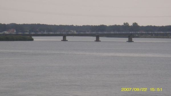 Most na wyspę Karsibór