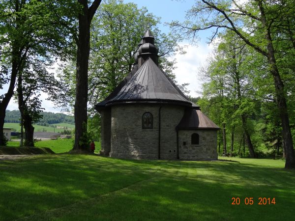 cerkiew pw. św. Bazylego Wielkiego /czasem "słyszy się" o monastyrach oo. Bazylianów - były takie m.in. w dzisiejszej dzielnicy Sanoka w Olchowcach na tzw. "Głu