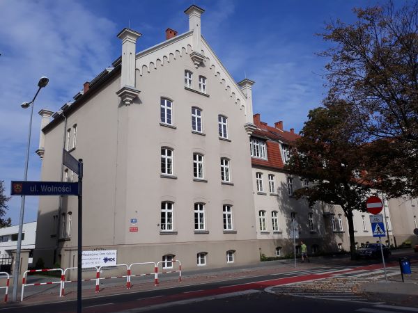 Widok Domu  Kultury  od  ul.Wolności