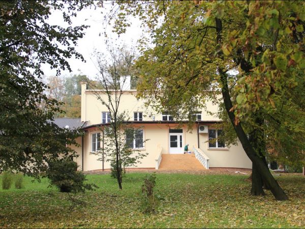 Zespół pałacowo - parkowy w Ożańsku.