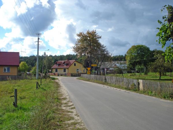 Pianki:Skrzyżowanie dróg do wsi Parzychy,Zbójna i Tabory Rzym