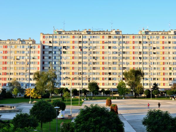 Blok na pl. Zwycięstwa w Oleśnicy
