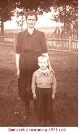 Januszek z Mamusią w tle Sabat z Kramarzem  tel 607 304 230 Autor Stanisław Bereś