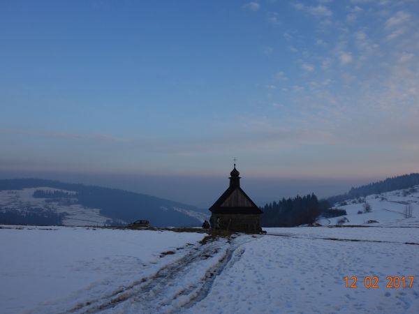 Pod Koskową Górą.Przy dobrej widoczności widać stąd Tatry.