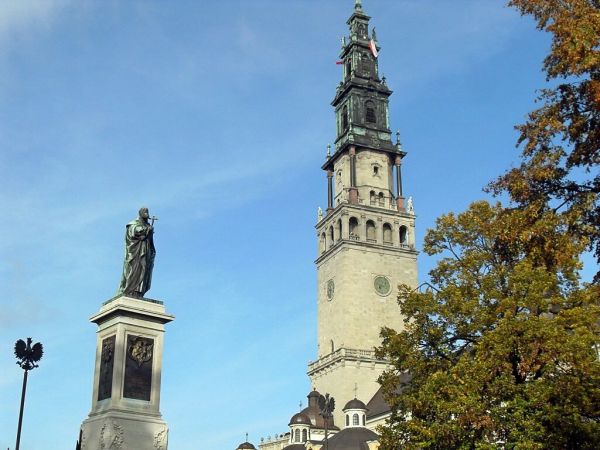 Wieża Jasnej Góry i Pomnik o. Augustyna Kordeckiego