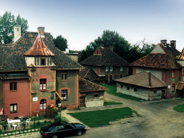 Stare osiedle robotnicze w Chebziu