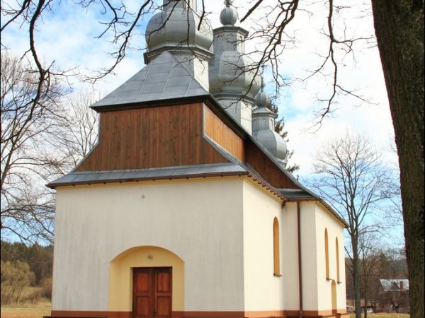 Murowana cerkiew greckokatolicka pod wezwaniem św. Teodosija Peczerskiego w Malawie. Cerkiew zbudowana w 1897 na miejscu wcześniejszej drewnianej świątyni . Obe