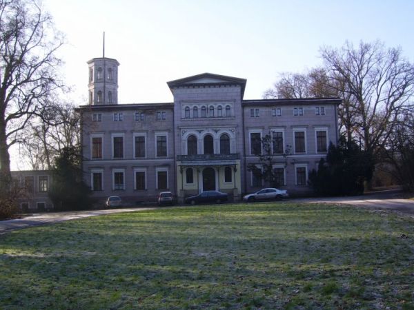 Pałac w Sypniewie obecnie w  rękach prywatnych.
Możliwe jest wynajęcie noclegu.