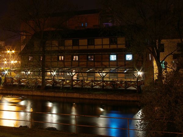 Bydgoszcz - Karczma Młyńska znajdująca się na Wyspie Młyńskiej