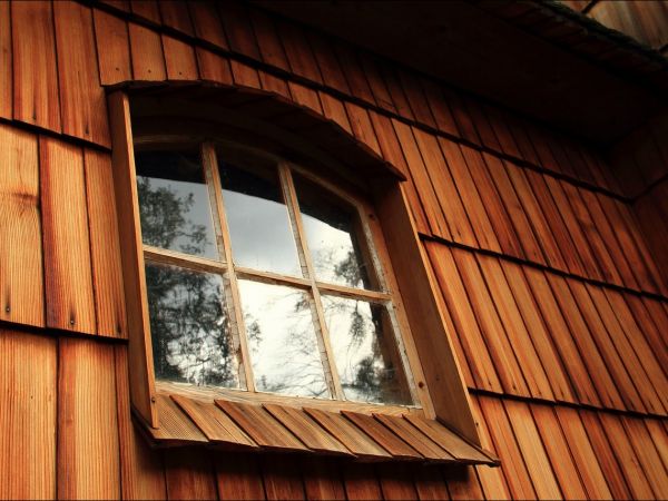 Cerkiew Wniebowstąpienia Pańskiego w Kruhelu Wielkim . Jest jedną z najstarszych cerkwi w Polsce. Wybudowana na pewno przed 1630 rokiem.