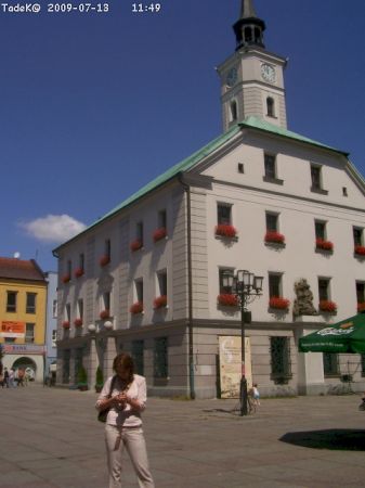 Rynek - Ratusz z figurą Marii Panny z Dzieciątkiem