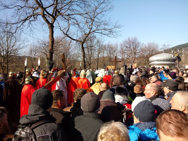 "Christus resurrexit amortuis " Wesołego Alleluja !