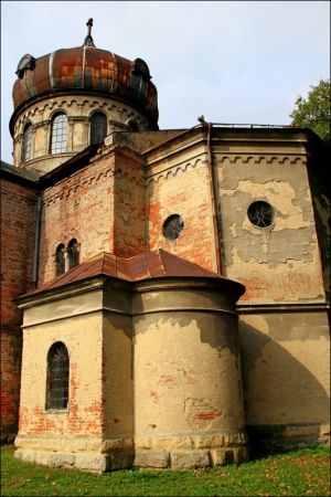 Zrujnowana , murowana cerkiew greckokatolicka , wybudowana w 1904 r. w stylu nowobizantyjskim w Starym Dzikowie. W 2007 r. w jej plenerach kręcono film A. Wajdy