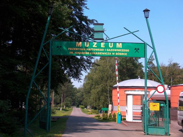 Muzeum-Skansen Przemysłu Naftowego w Bóbrce