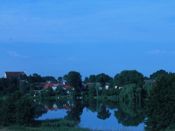 Łopienno,przed wschodem słońca.