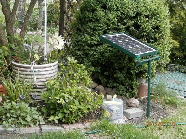 Solar przydomowy  30 Wat w dzień się ładuje , całą noc oświetla podwórko !