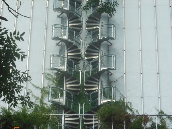 Schody zewnętrzne Opery Białostockiej