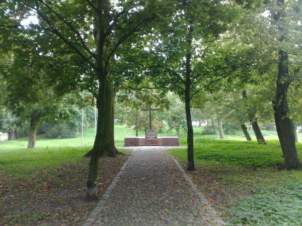 Niemiecki cmentarz ewangelicki .