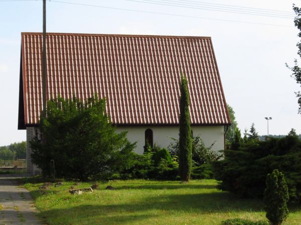 Dom przedpogrzebowy przy kościele