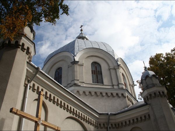 Cerkiew św. Michała Archanioła w Ryszkowej Woli , murowana parafialna cerkiew greckokatolicka . Zbudowana w 1896 r. Po wojnie cerkiew została przejęta przez koś